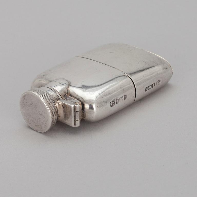 FICKPLUNTA, sterling silver, Birmingham 1918-19, WN Ltd. Vikt  93,4 g.