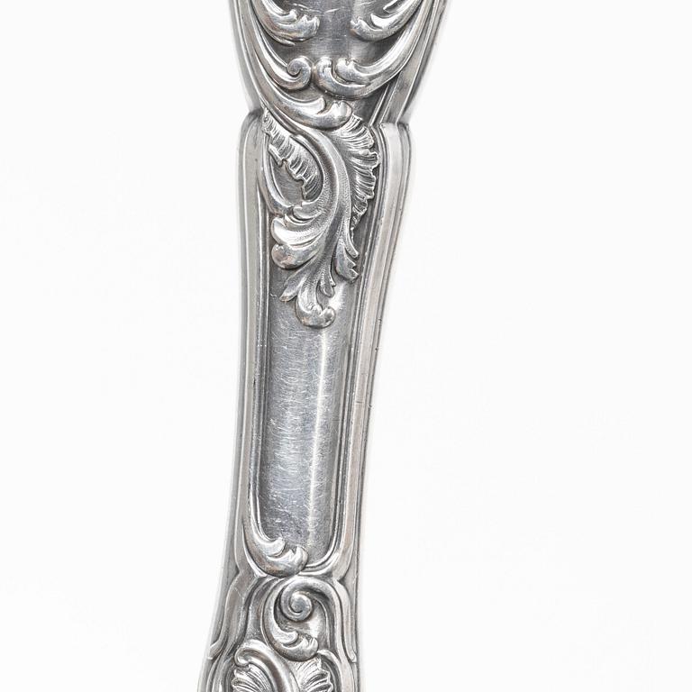 Twelve French silver knives, Hènin & Cie, Paris, circa 1900.