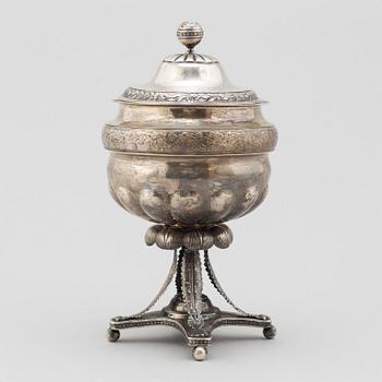 A Finnish 19th century silver sugar-bowl, marked Thomas Lilius, Turku 1843.