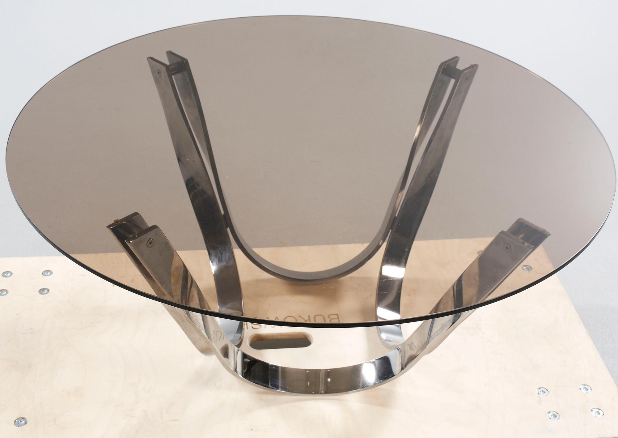 A sofa table from the second half of the 20th century.