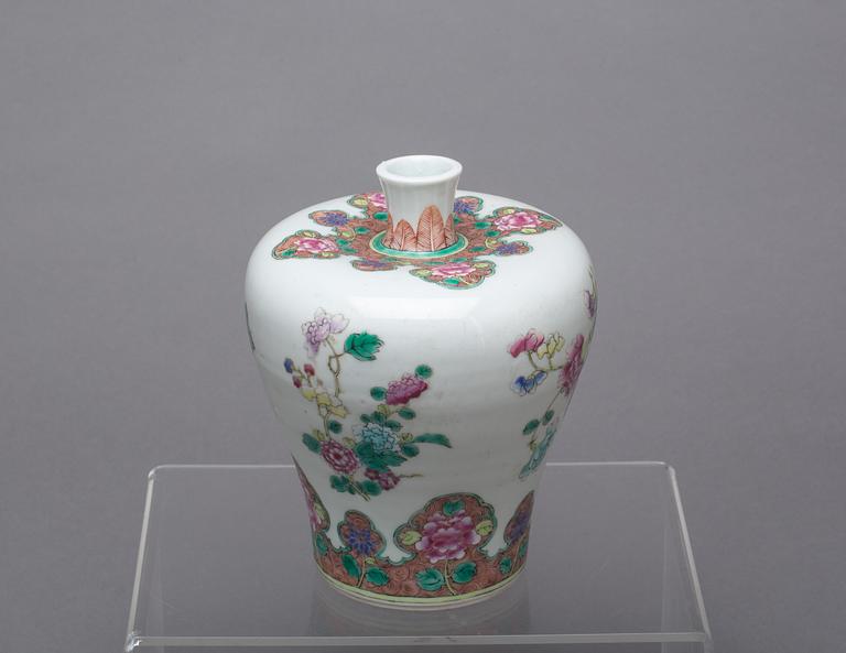 VAS, porslin, Kina, 1900-tal.