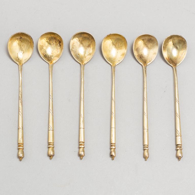 A set of six Russian 19th century silver-gilt and niello tea spoons small, mark Fjodor Ivanov (Moscow 1843-1882), 1863.