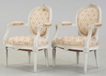 SALONGSGRUPP, 8 delar, Gustaviansk stil, tidigt 1900-tal.