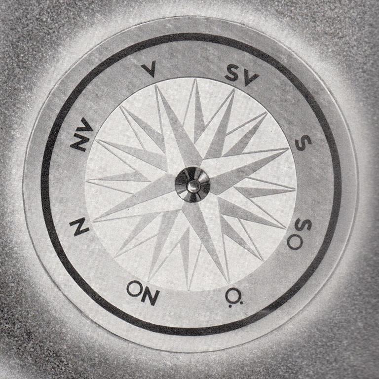 Simon Gate, a ceiling lamp model GD 652, Orrefors, 1930s.