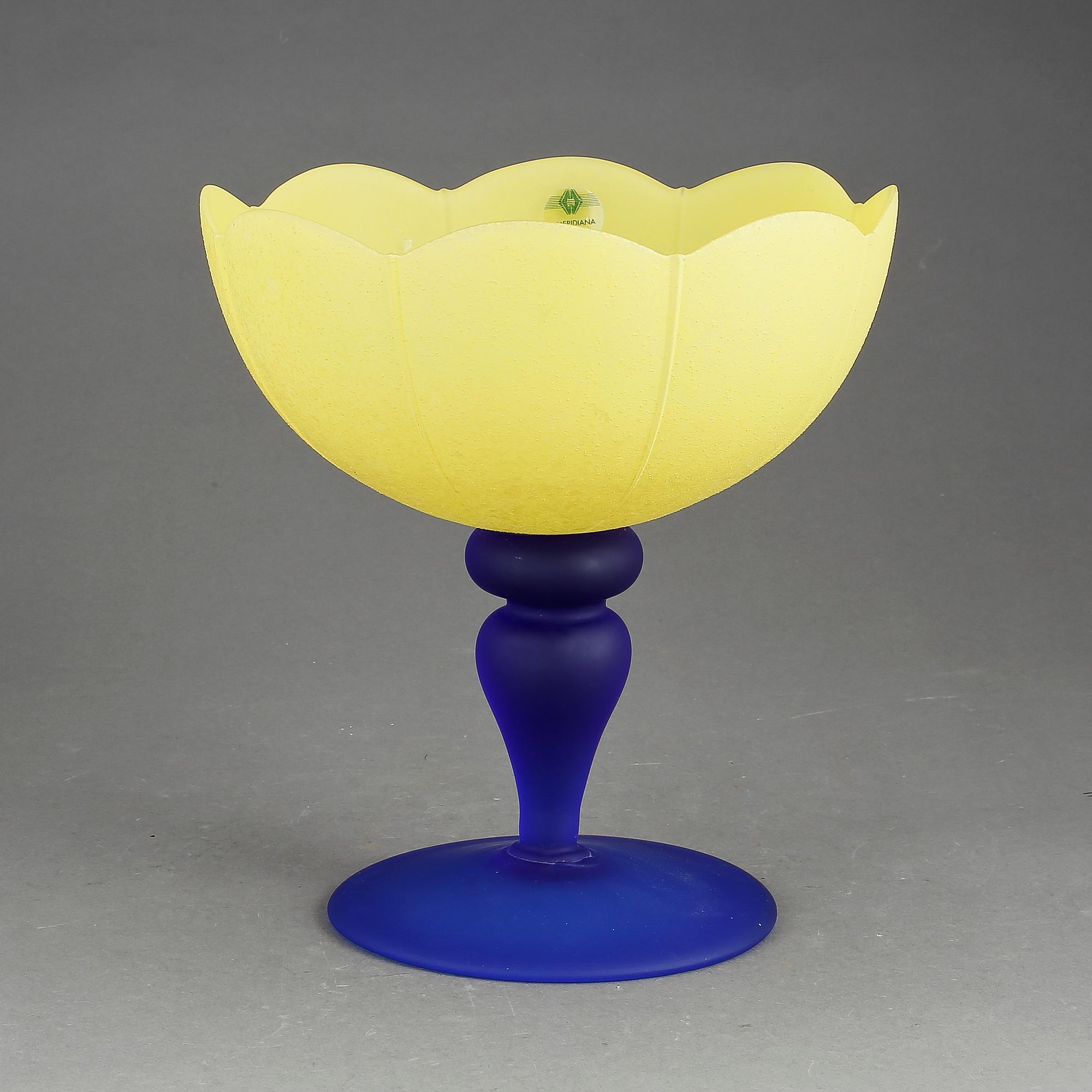 SKÅL PÅ FOT, glas, Murano, Italien, 1900-talets slut.