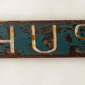 Namnskylt för båt "Ahus" 1900-tal.
