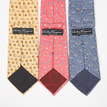 SALVATORE FERRAGAMO, slipsar 3 st,