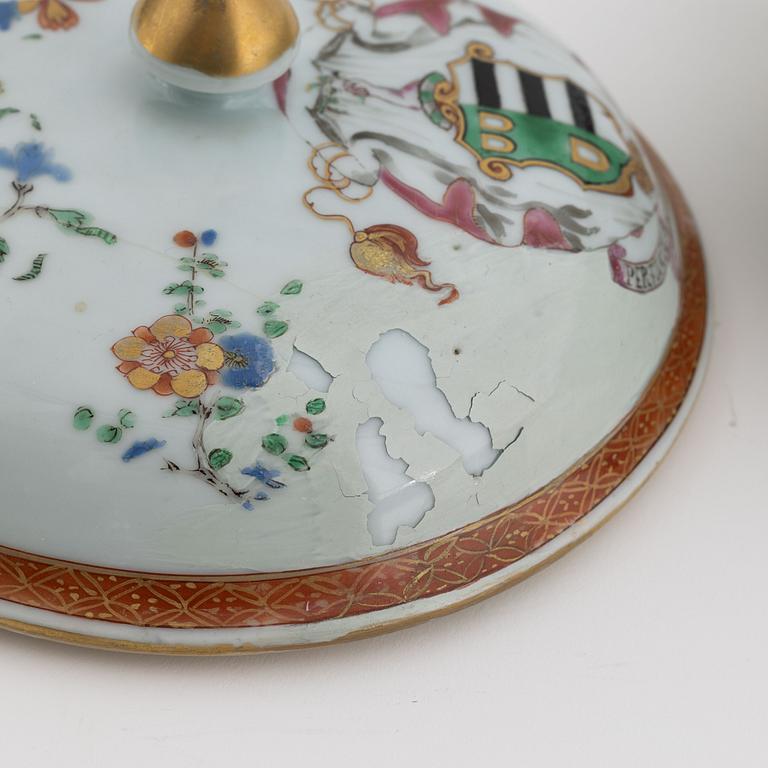Karott med lock, kompaniporslin, Kina, Qingdynastin, Qianlong (1736-95).