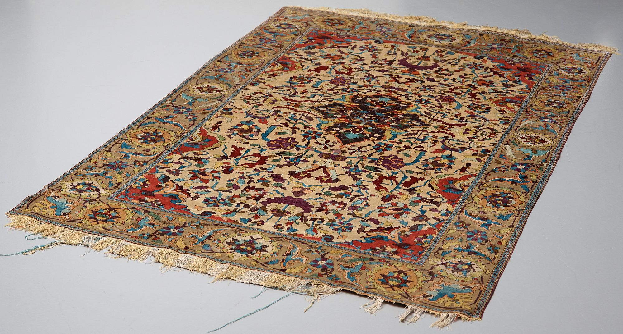 MATTA. Antik silke Keshan s.k. Motachem. 202,5 x 136,5 cm.
