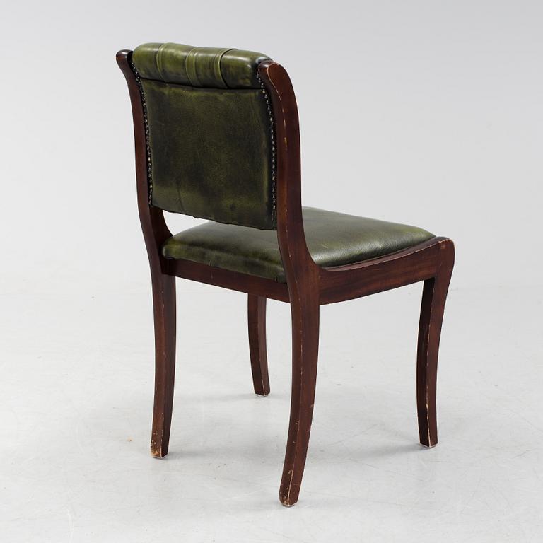 SKRIVBORD med STOL, engelsk stil, 1900-talets fjärde kvartal.