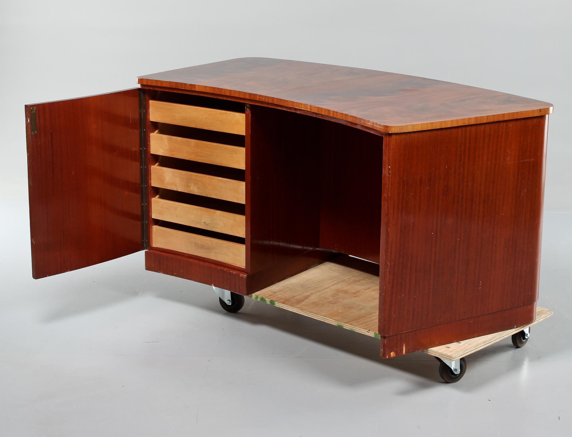 SKRIVBORD, 1930/1940-tal.
