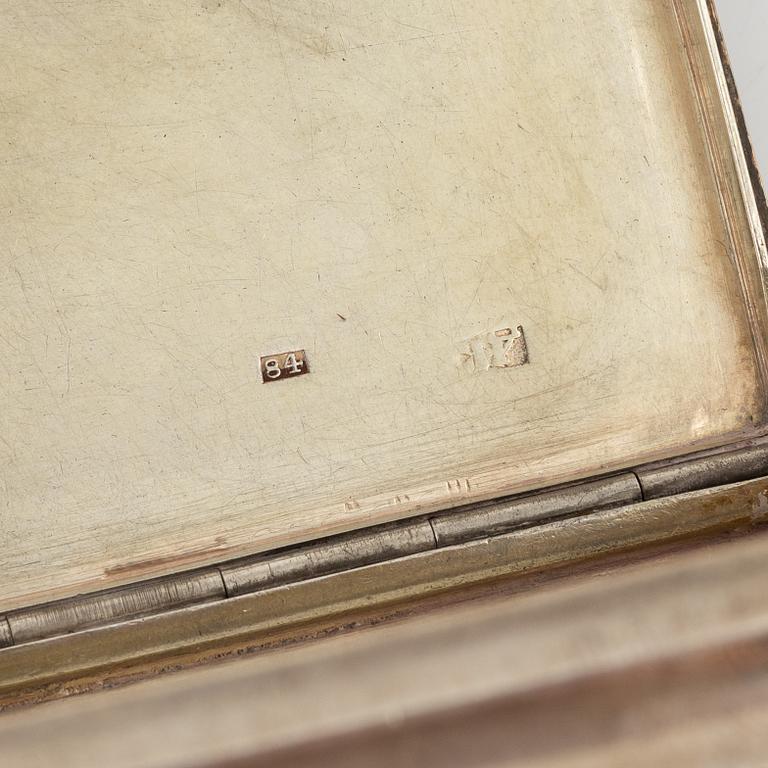 Three silver snuff boxes, including Moscow 1822.