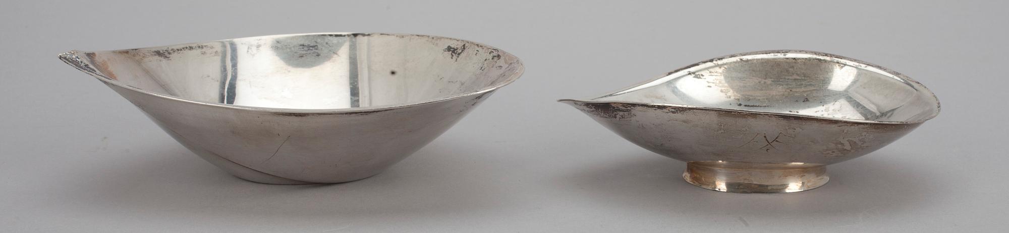 SKÅLAR, 2 st, silver, Tapio Wirkkala, Tavastehus 1963 och 1965. Ca 170 g.