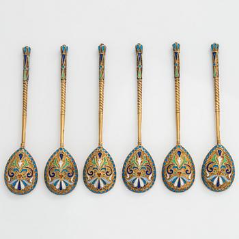 A set of six cloisonné enamel silver gilt teaspoons, Moscow 1898-1914.