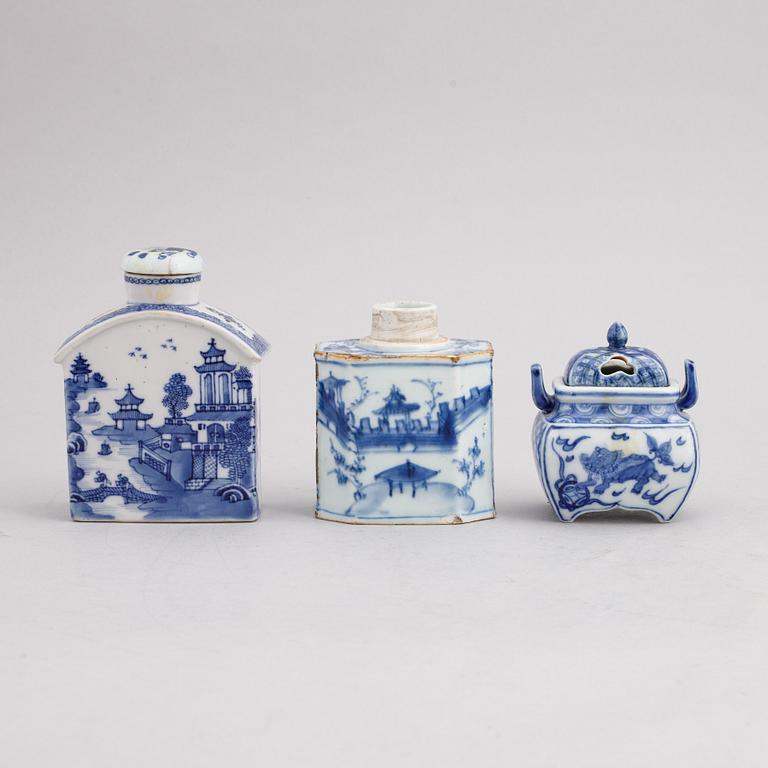 Parti porslin, 9 delar, Kina, Qingdynastin, 1700-tal, 1800-tal, samt 1900-tal.