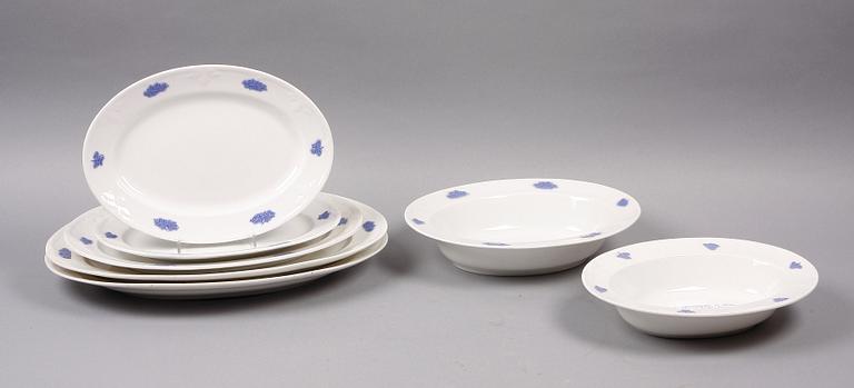 SERVISDELAR, 25 delar, porslin, "Blå Blom", Gustavsberg.