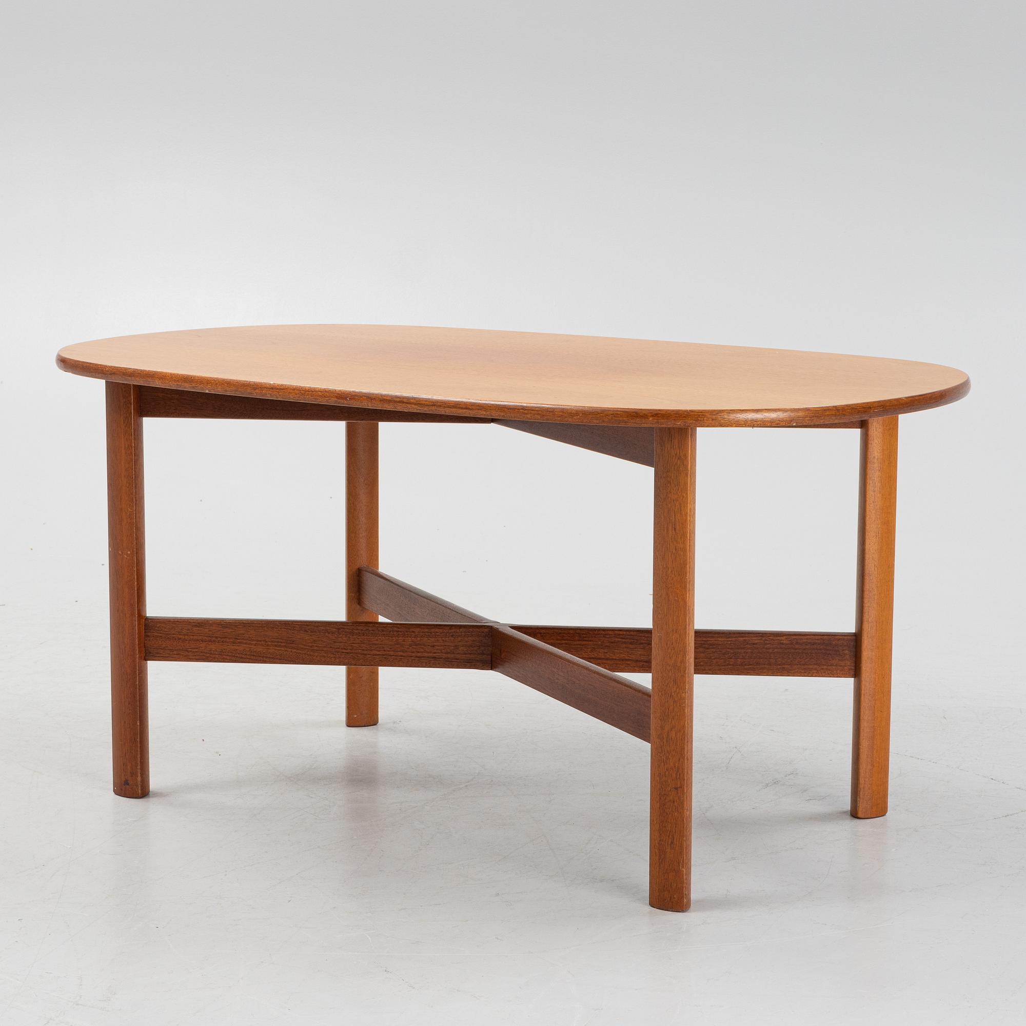 Kerstin Hörlin-Holmquist, a mahogany coffee table, end of the 20th Century.