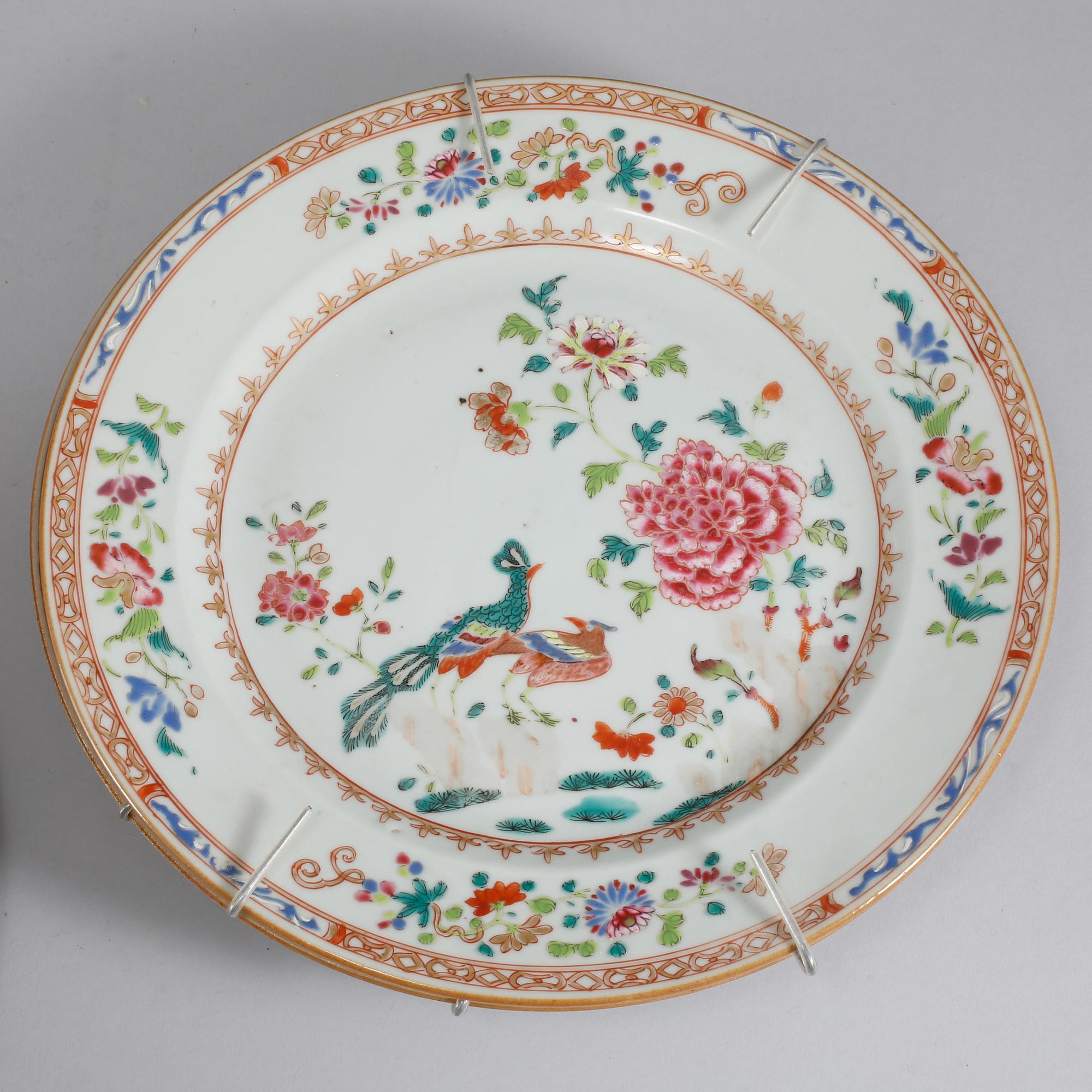 STEKFAT samt TALLRIKAR, 3 st, porslin, Kina, 1700-tal.