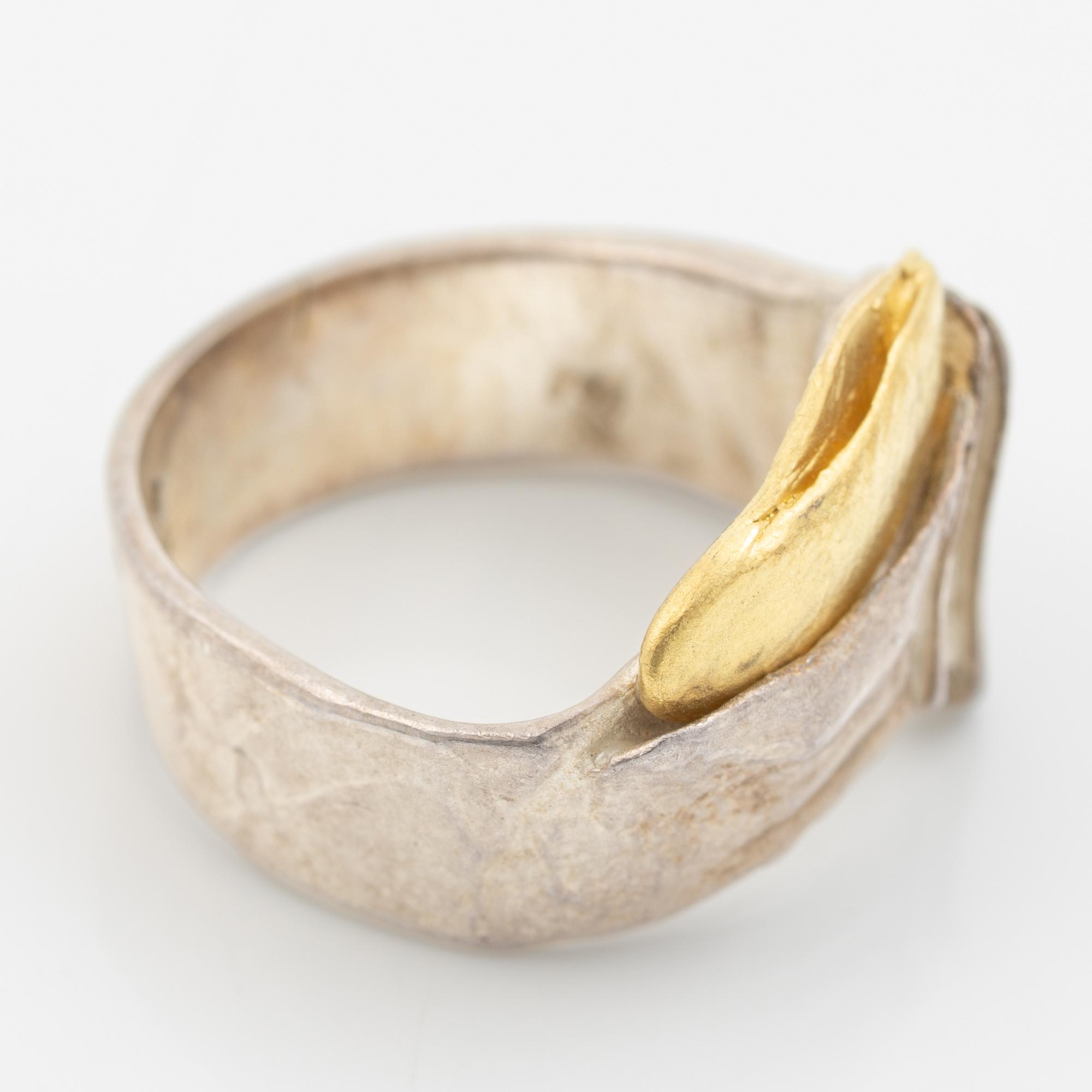 Ring sterling silver and gilded silver.