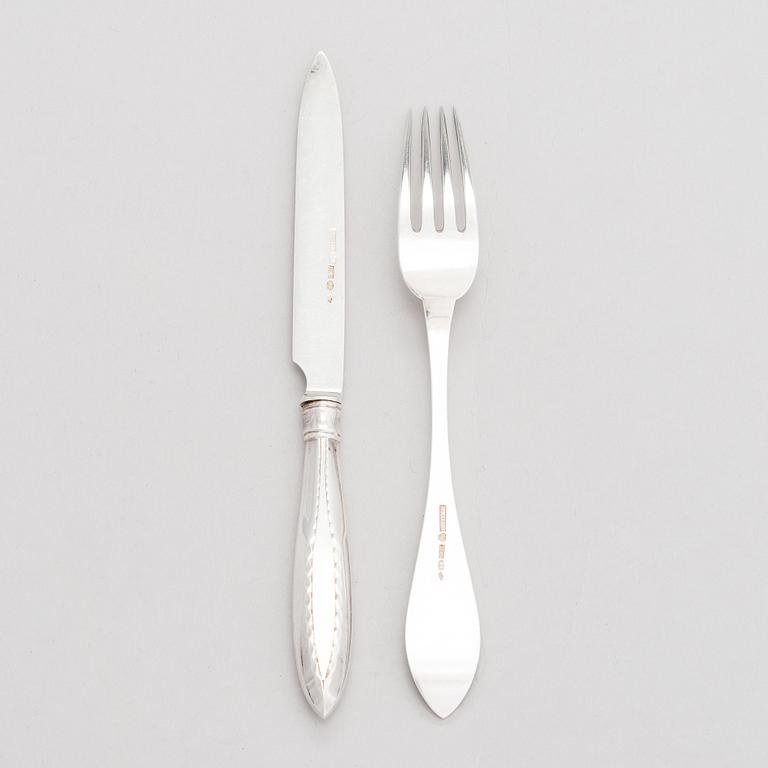 Otto Roland Mellin, a 16-piece set of silver fruit cutlery, Helsinki 1901-02.