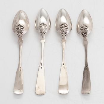 Lusikoita ja sirotinlusikka, yht. 18 osaa, hopeaa, Turku ja Naantali, 1835-1874.