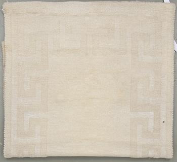 MATTA, maskingjord, möjligen Kasthall. Ca 245x152 cm.
