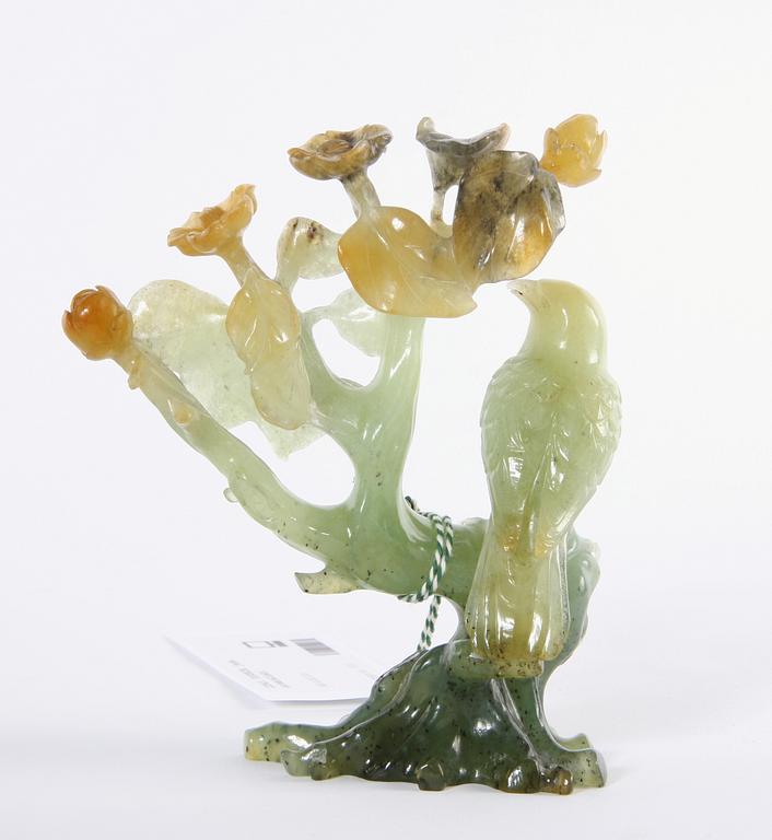 FIGURIN, jade, orientaliskt.