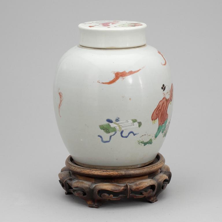 URNA, porslin, Kina, 1800-tal.