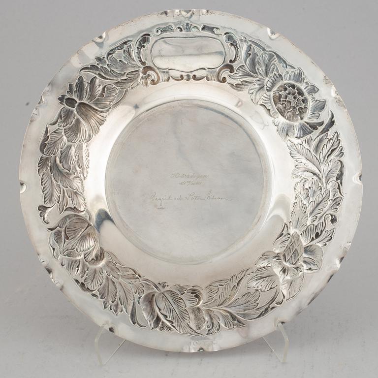 A Swedish silver Baroque style platter, maker's mark GAB, Stockholm, 1943.