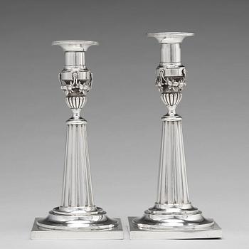 202. A pair of German early 19th century silver candlesticks, mark of Johann Rudolf Haller, Augsburg 1801.