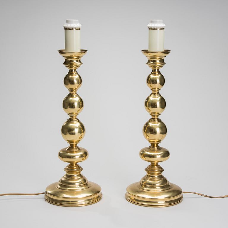 BORDSLAMPOR, ett par, modell "B-80", Ewå, Värnamo, 1900-talets andra hälft.