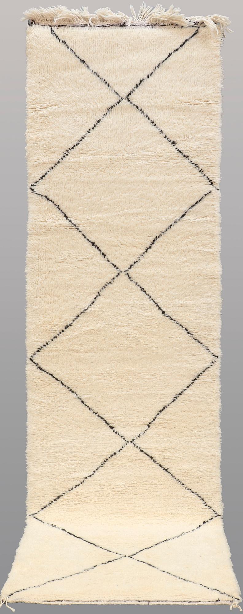 A RUNNER, Morocco, ca 315 x 90 cm.