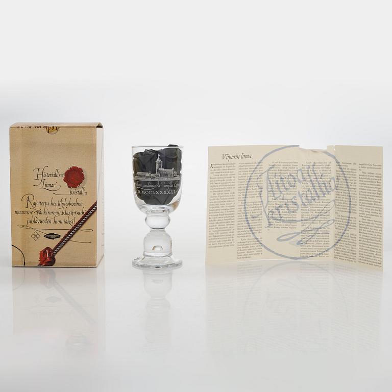 Oiva Toikka, a glass carafe and six wine goblets of the *Castle' series, Nuutajärvi 1983.