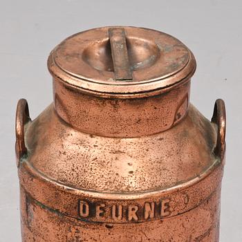 MJÖLKSPANN MED LOCK, mässing. 1800/1900-tal.