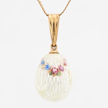 Pendant, egg with enamel decoration of roses, with chain.