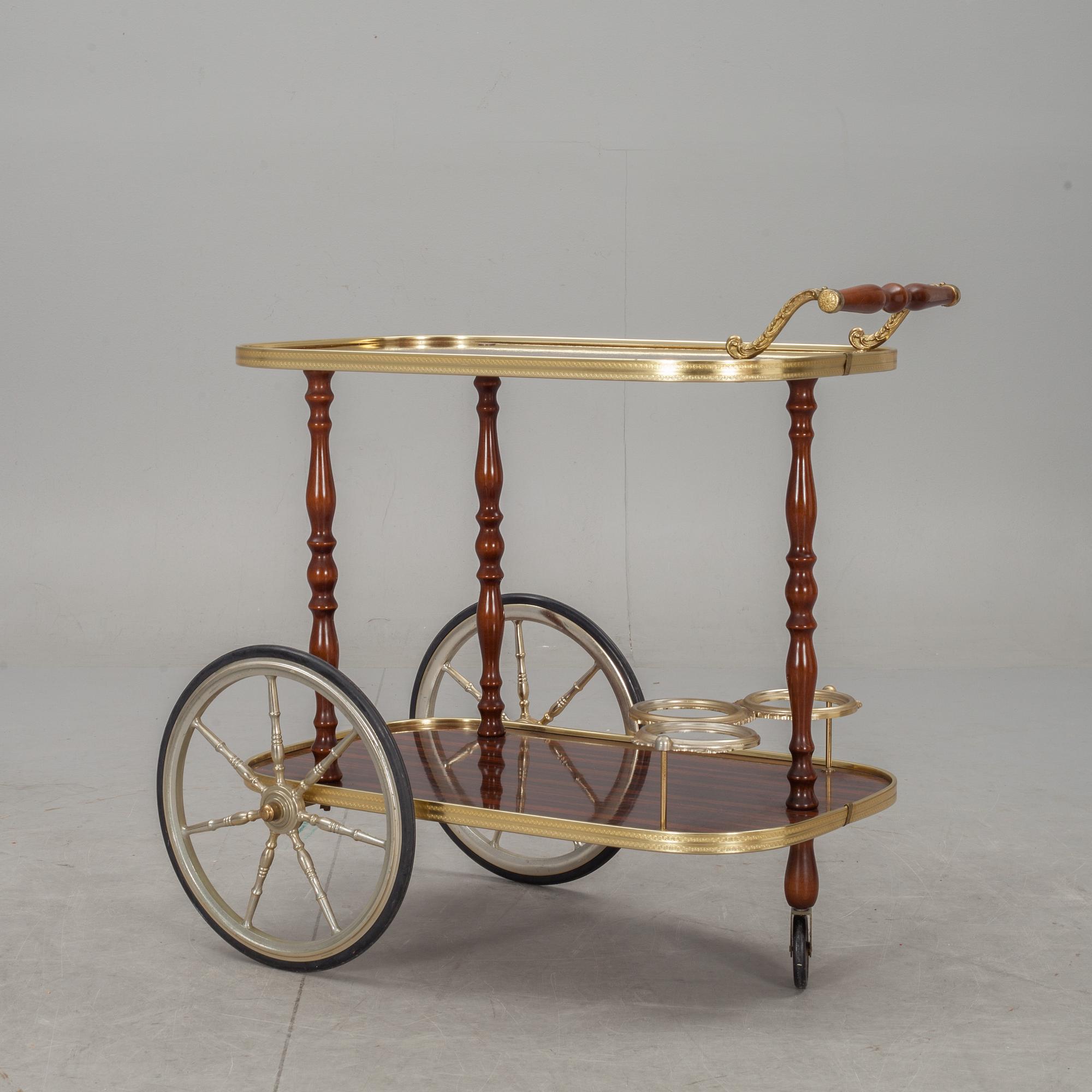 SERVERINGSVAGN, 1900-talets andra hälft.