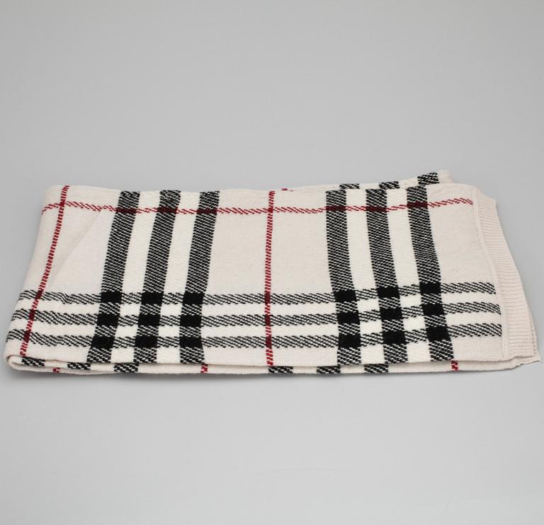 HALSDUK, Burberry.