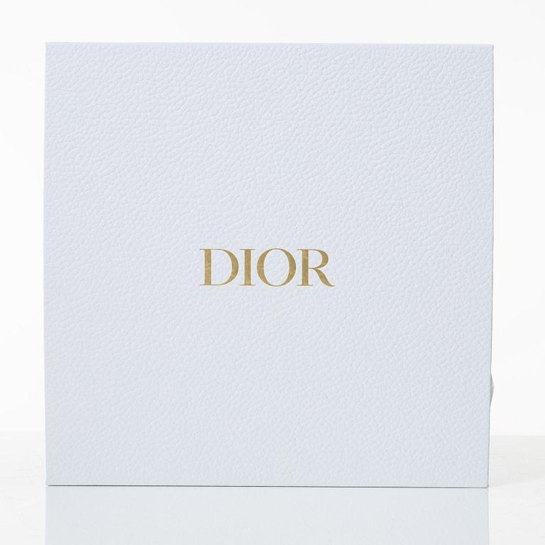 Christian Dior, puzzle, 500 pieces.