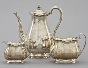 KAFFESERVIS, 3 delar, silver, Atkin Brothers, Sheffield, England, 1900-talets första kvartal. Vikt 1 080 g.