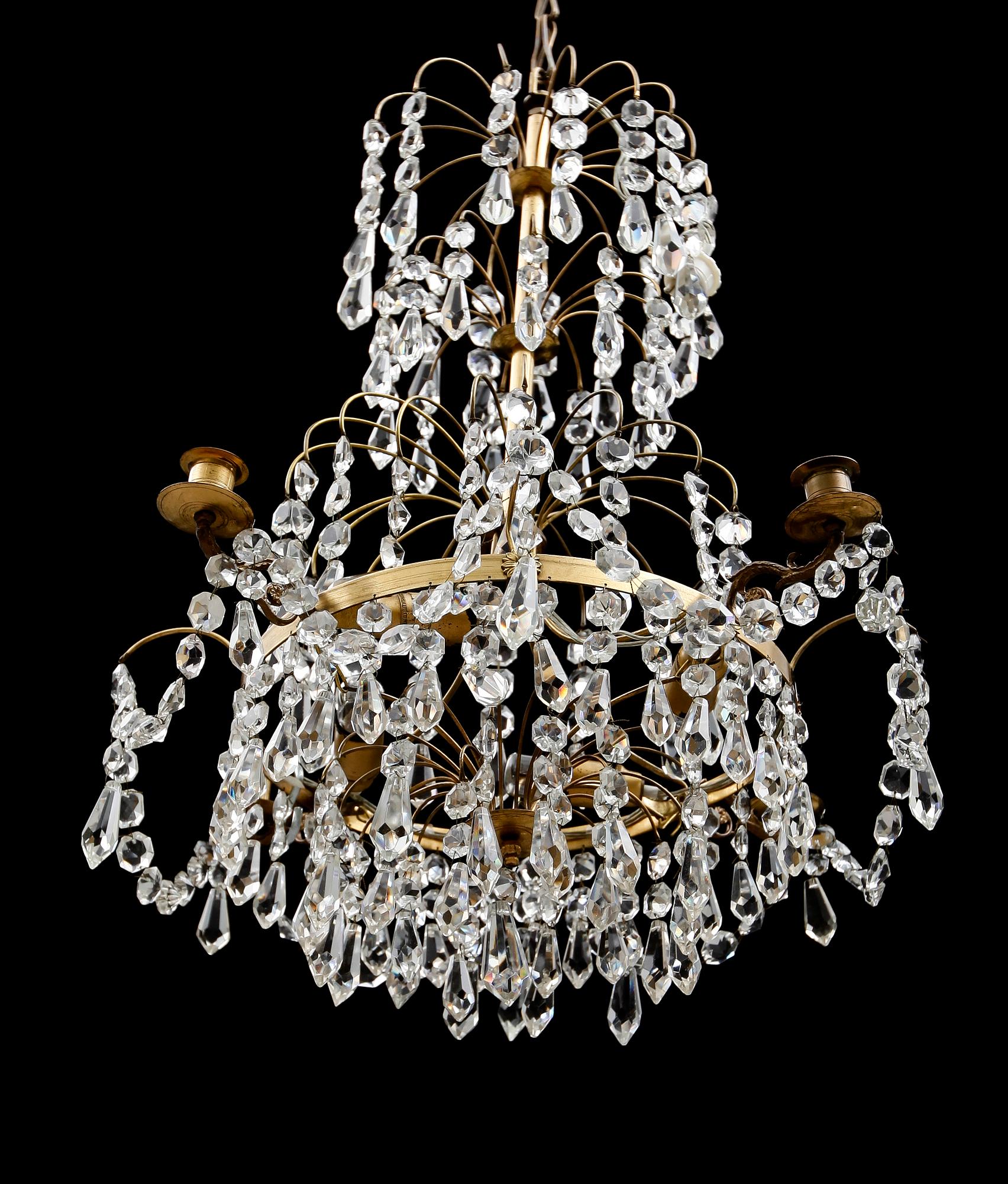 LJUSKRONA, gustaviansk stil, 1900-talets mitt. Höjd 62 cm.