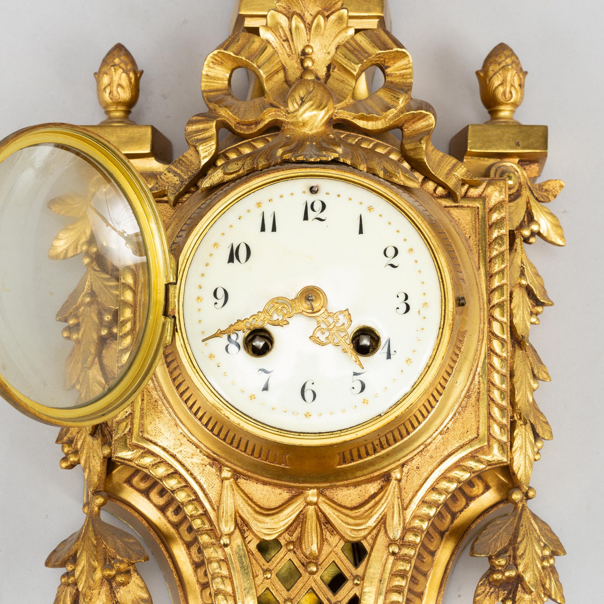 A Japy Frères bronze wallclock, around the year 1900.