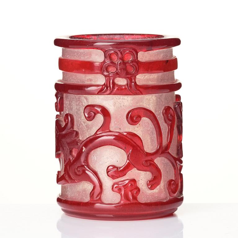 Penselställ, pekingglas. Kina, med sigillmärke.