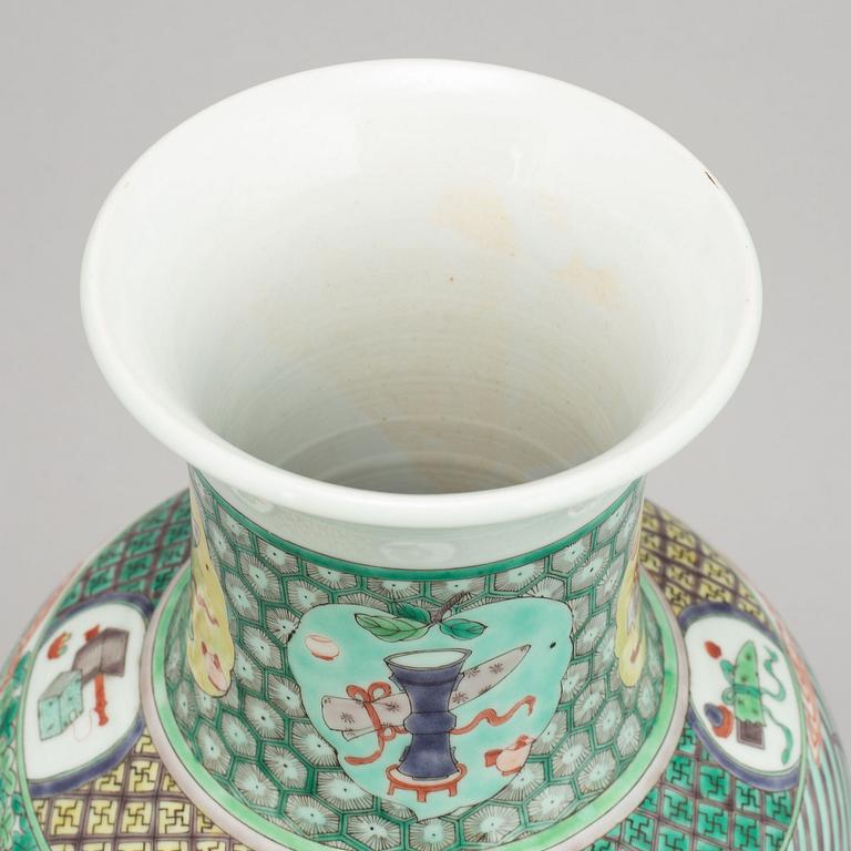 Vas, porslin, Kina, Kangxi-stil, 1900-tal.