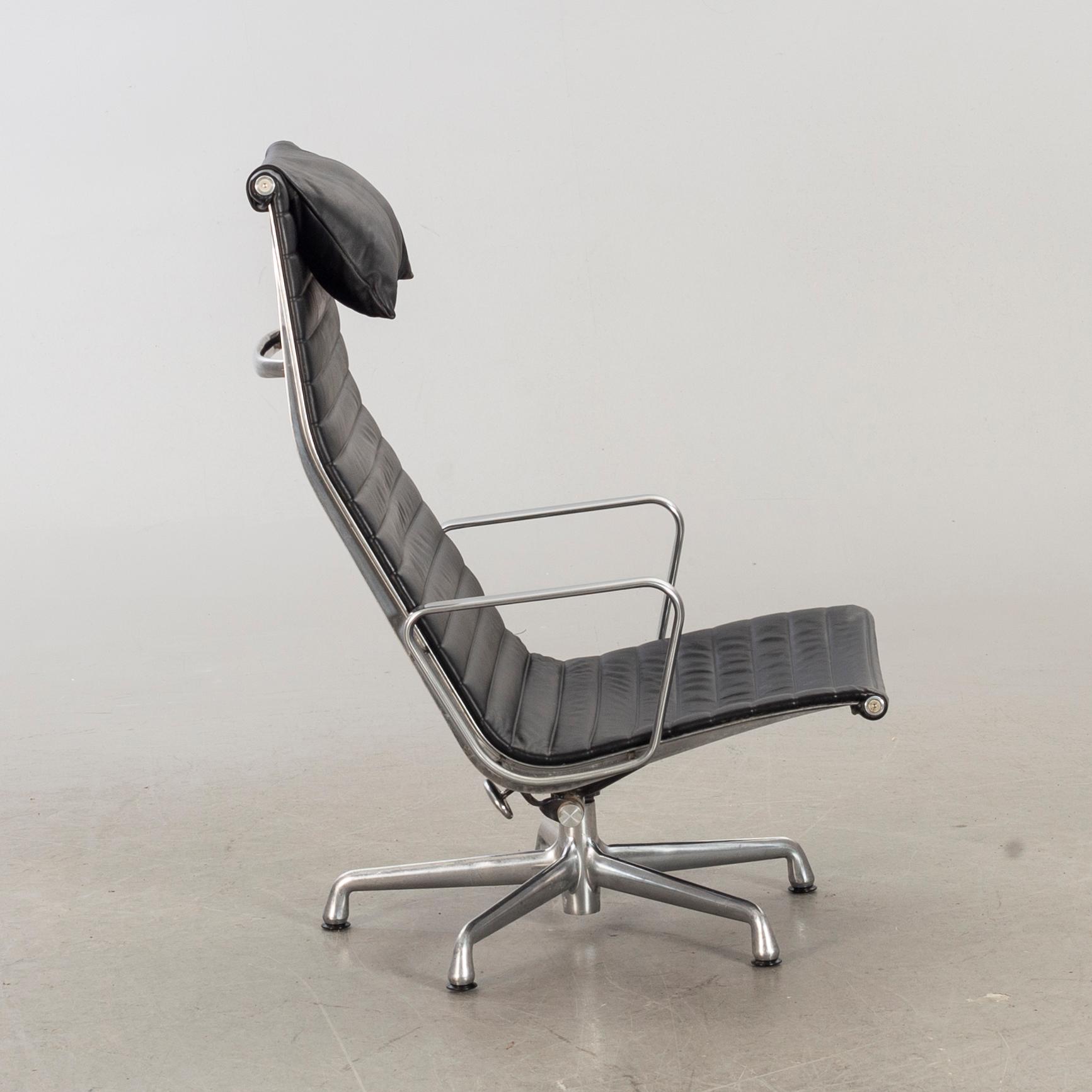 CHARLES AND RAY EAMES, An "EA-124, Aluminium Group", Herman Miller lounge chair. USA.