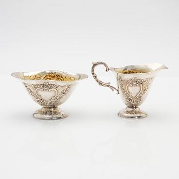 Cream jug and sugar bowl, silver, early 20th century.