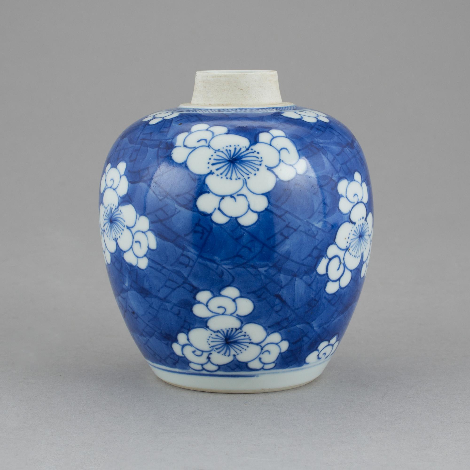 URNA, porslin, Kina, 1700-tal.