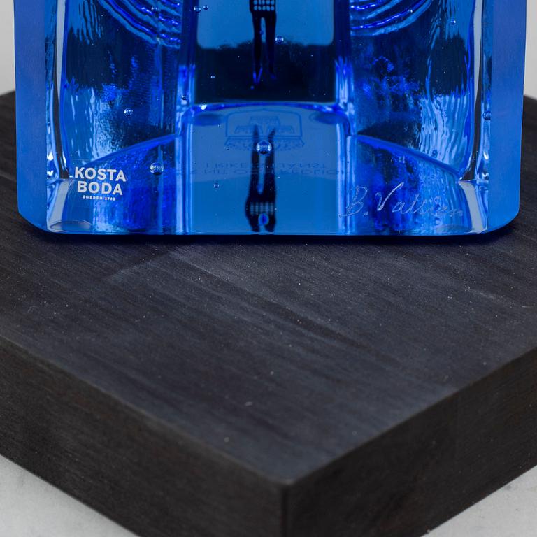BERTIL VALLIEN, skulptur, "The sky is the limit", glas, Kosta Boda, signerad B. Vallien.