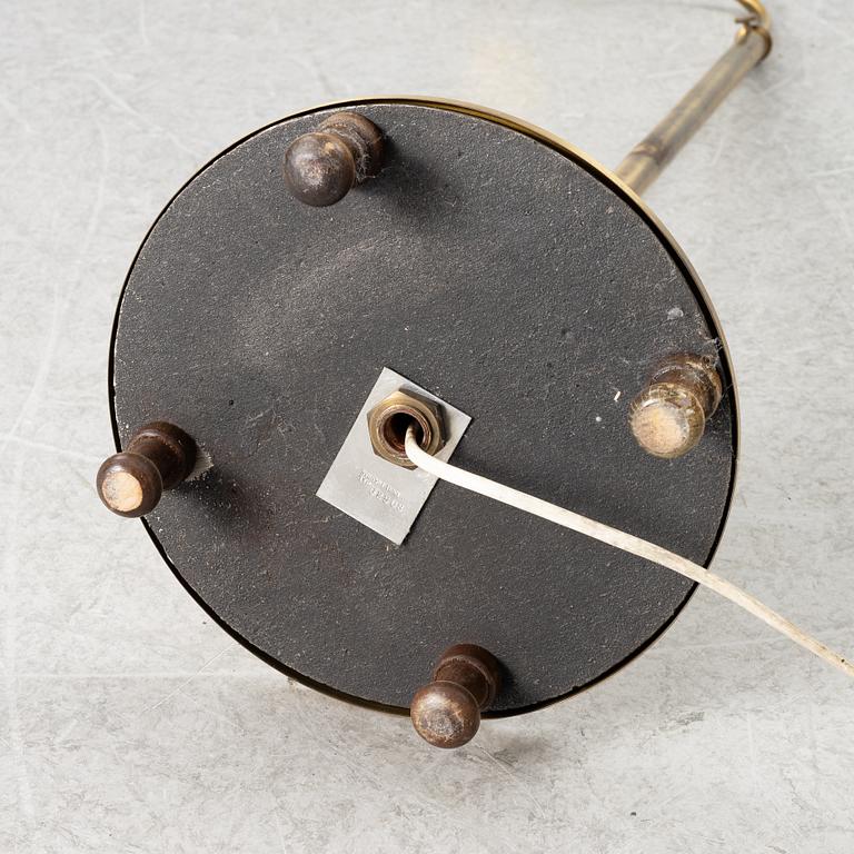 Josef Frank, golvlampa, modell 2568, "Lilla kamelen", Firma Svenskt Tenn.