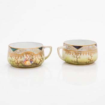 Kuznetsov, mokkakuppeja lautasineen, 12 kpl, posliinia, Venäjä 1891-1917.