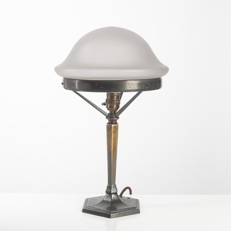 Arvid Böhlmarks Lampfabrik, bordslampa, modell "6622", Stockholm 1910-20-tal.